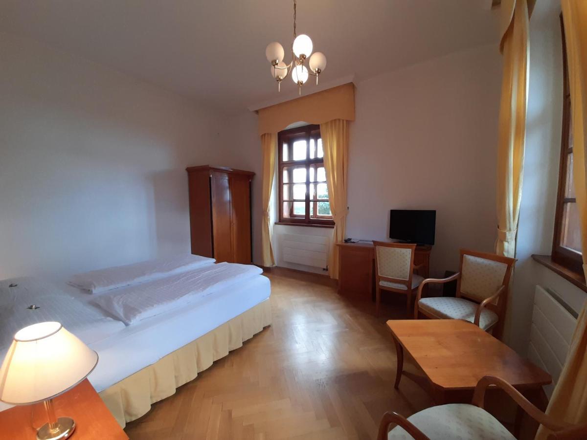 Wellness Hotel Zamecek Jetřichovice Екстериор снимка