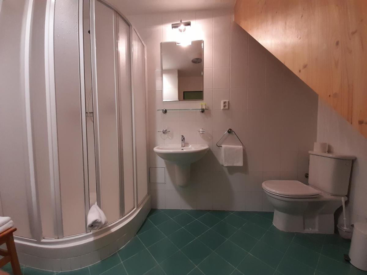 Wellness Hotel Zamecek Jetřichovice Стая снимка