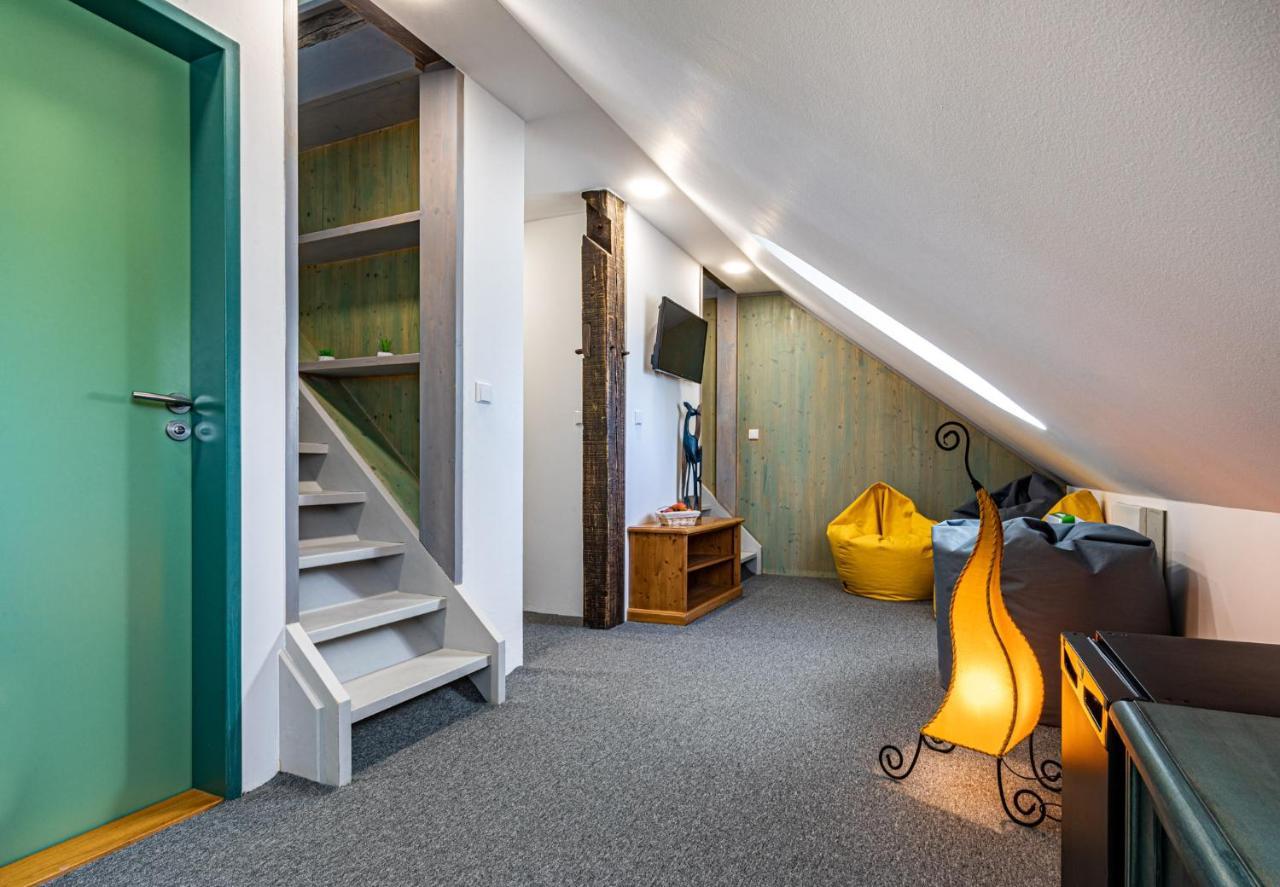 Wellness Hotel Zamecek Jetřichovice Екстериор снимка