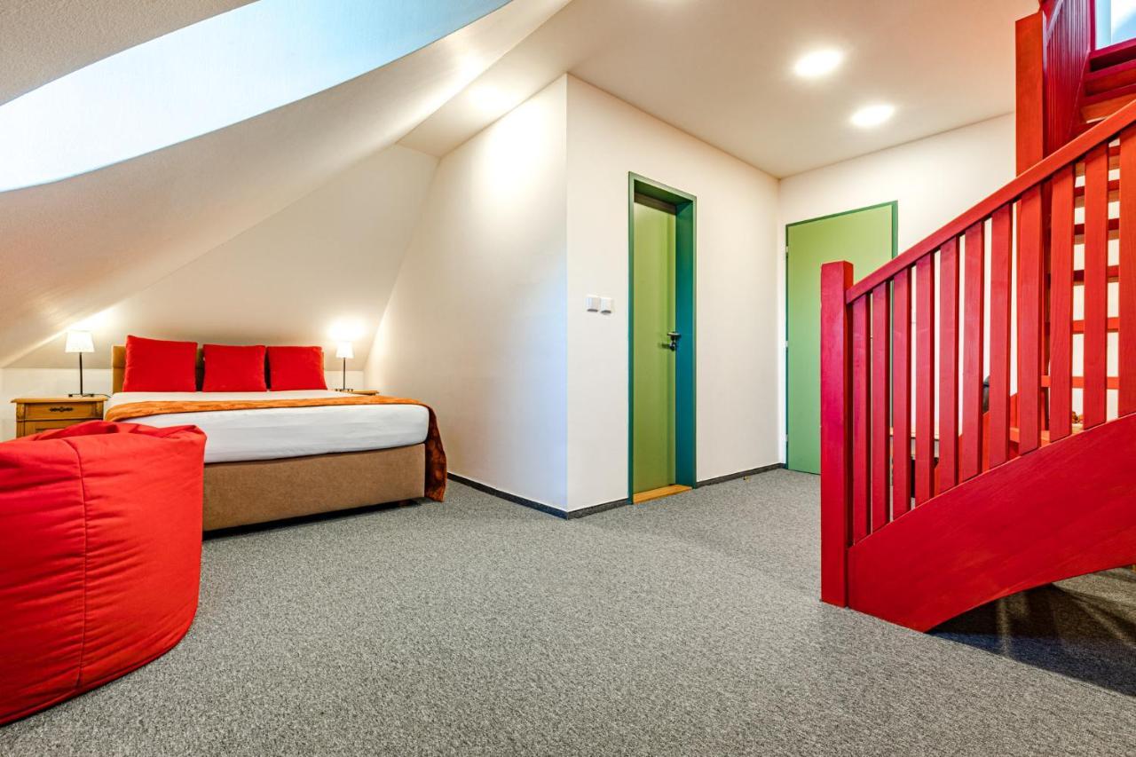 Wellness Hotel Zamecek Jetřichovice Екстериор снимка