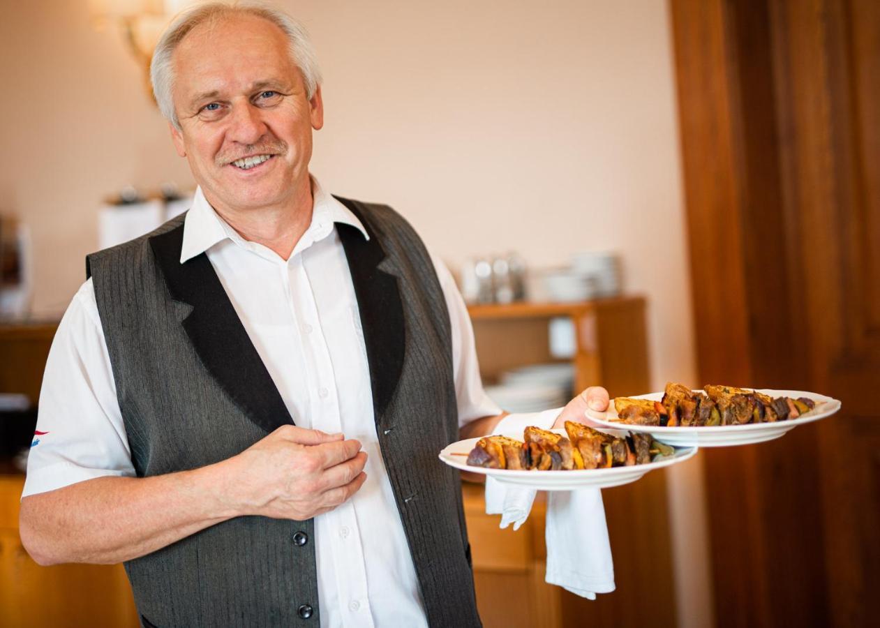Wellness Hotel Zamecek Jetřichovice Екстериор снимка