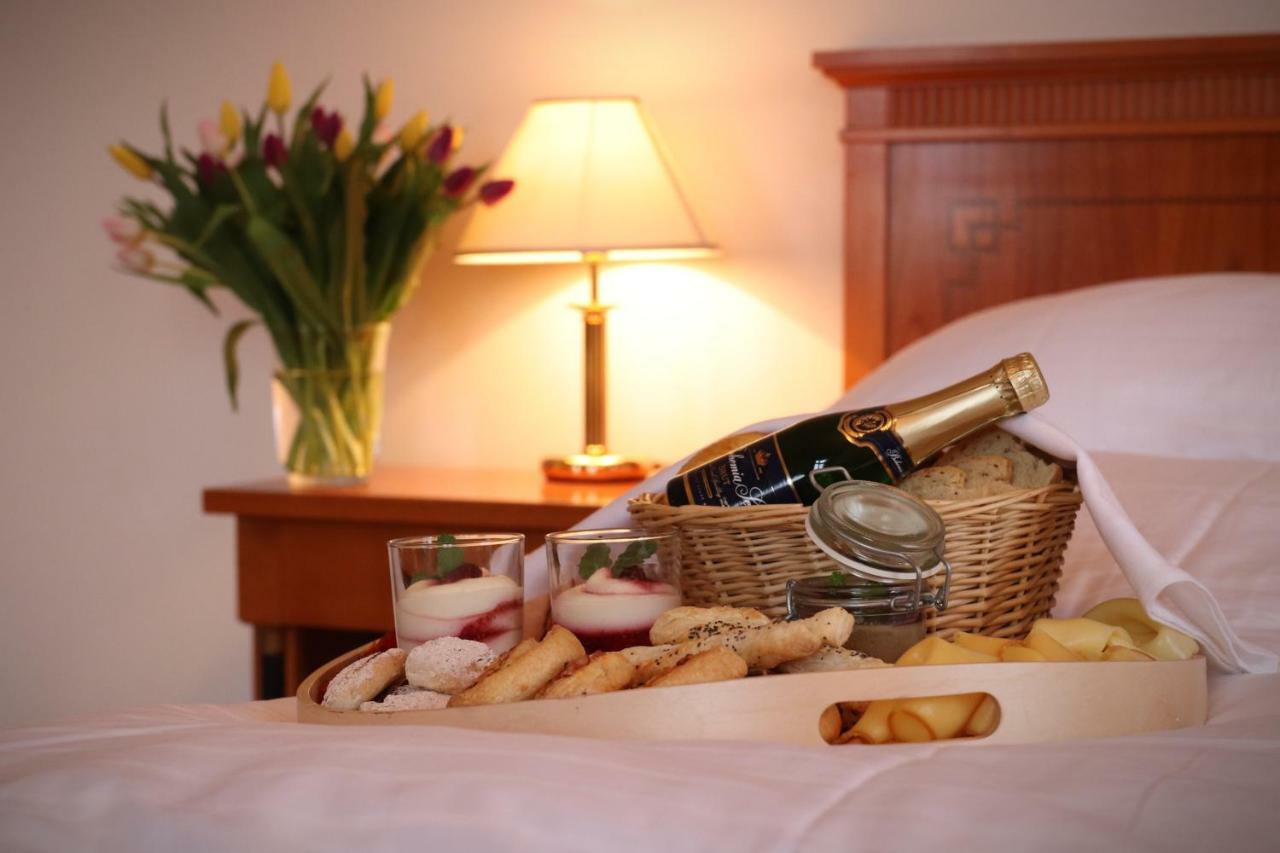 Wellness Hotel Zamecek Jetřichovice Екстериор снимка
