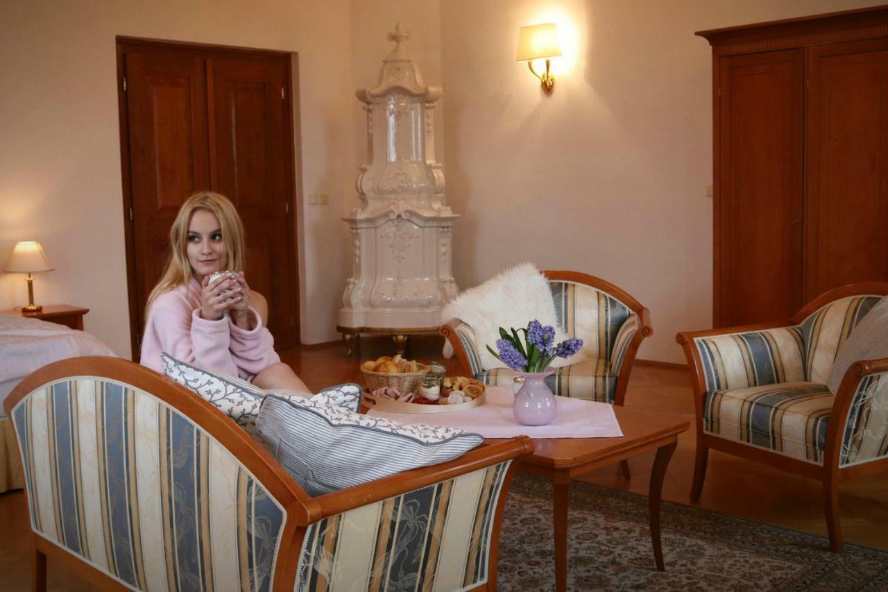 Wellness Hotel Zamecek Jetřichovice Екстериор снимка